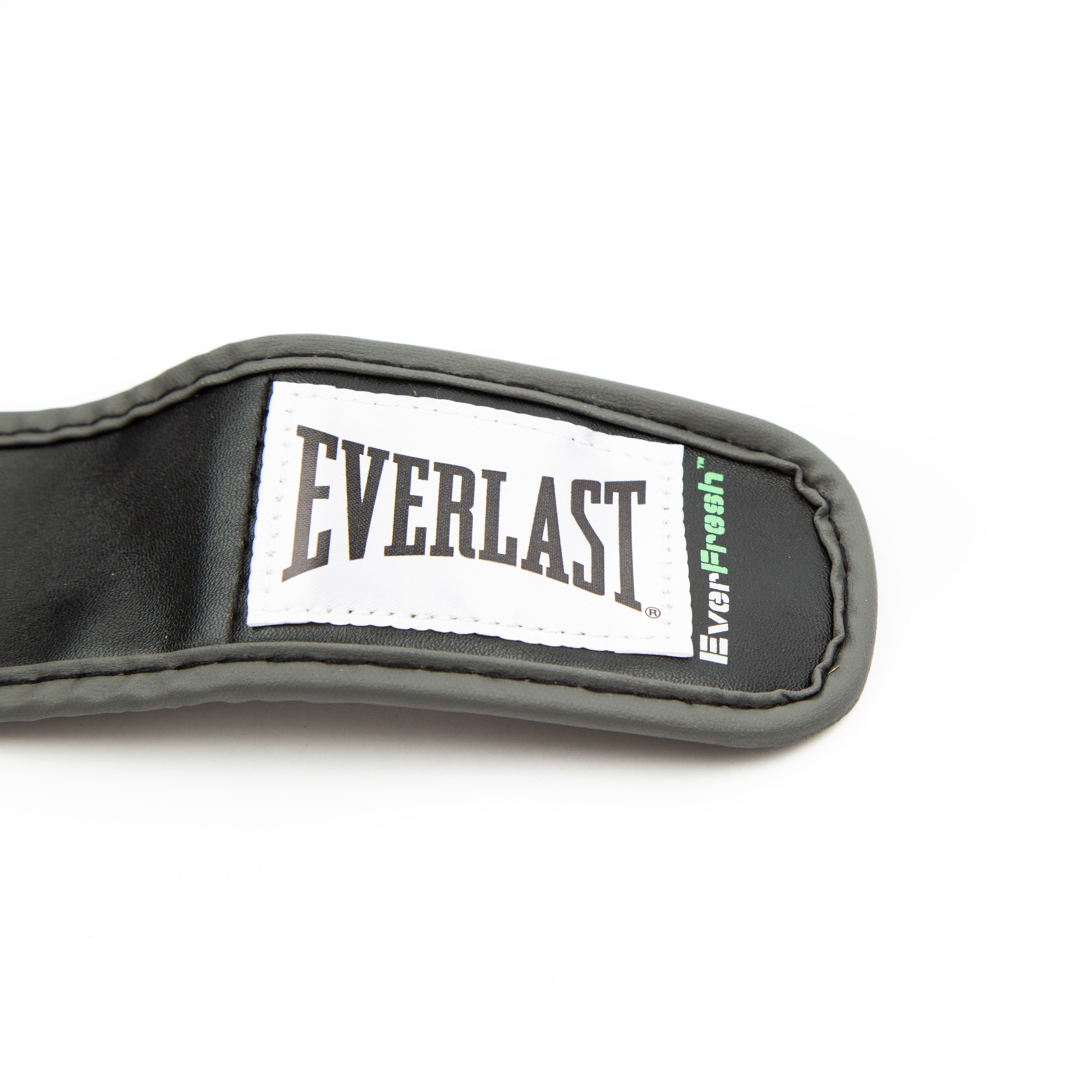Everlast Black Boxing Gloves Wristwrap Design for Heavy Bag Workouts